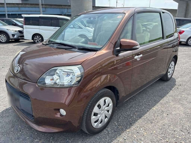 TOYOTA PORTE — фото
