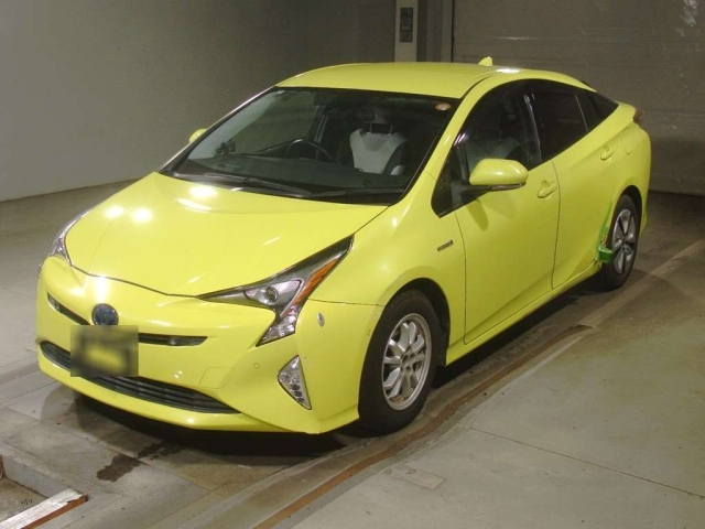 TOYOTA PRIUS — фото