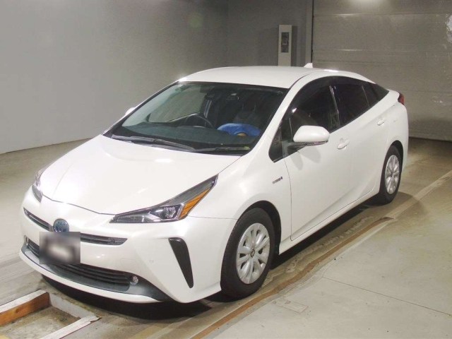 TOYOTA PRIUS — фото