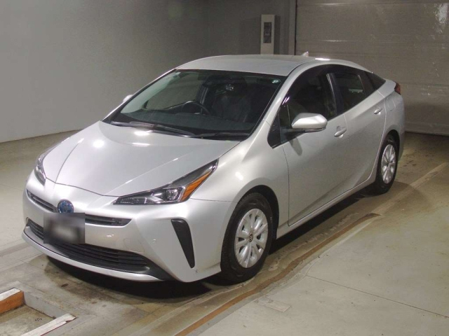 TOYOTA PRIUS — фото