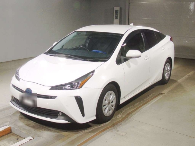 TOYOTA PRIUS — фото