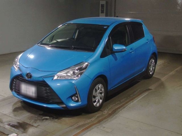 TOYOTA VITZ — фото
