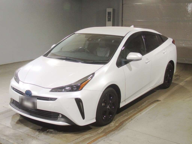 TOYOTA PRIUS — фото