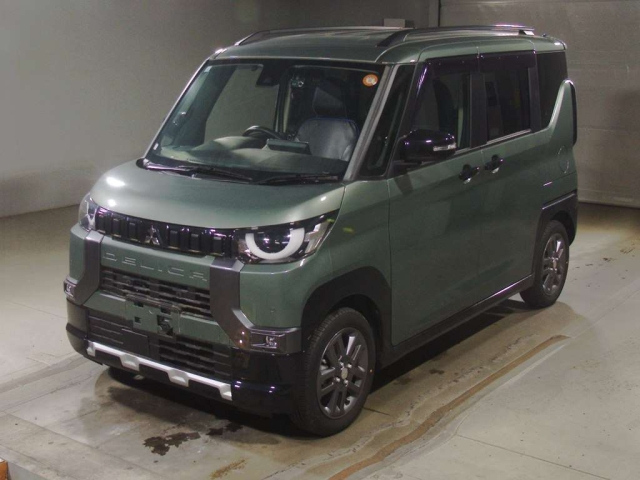 MITSUBISHI DELICA — фото