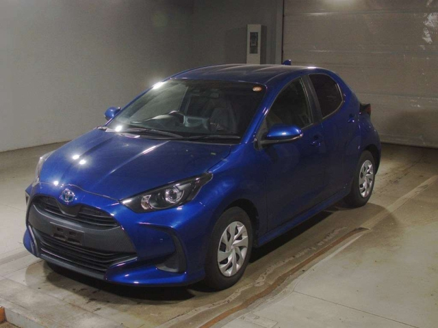 TOYOTA YARIS — фото