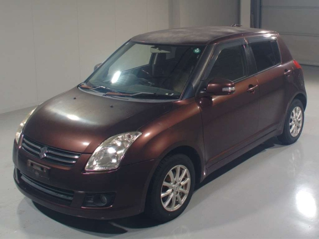 SUZUKI SWIFT — фото