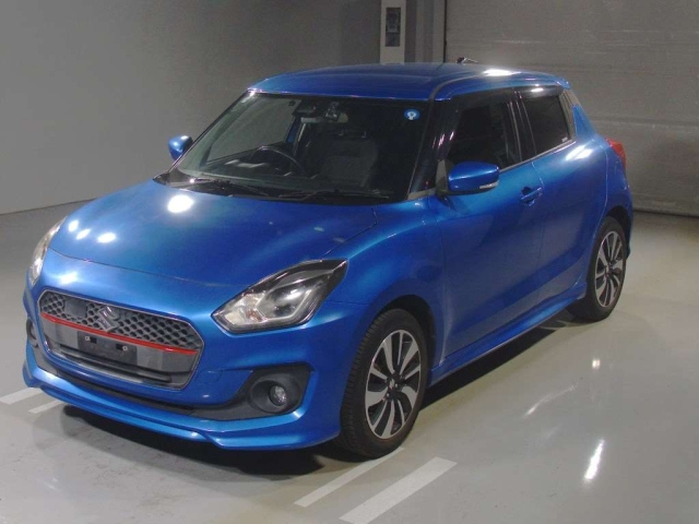 SUZUKI SWIFT — фото
