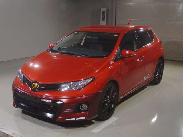 TOYOTA AURIS