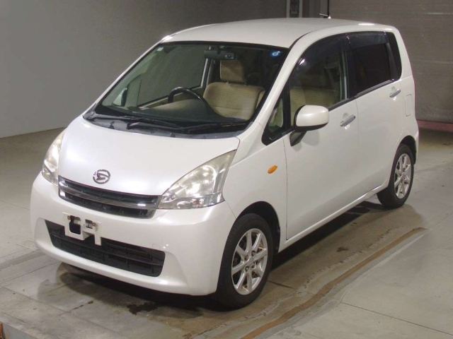 DAIHATSU MOVE — фото