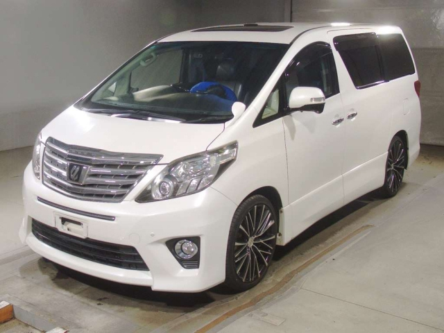 TOYOTA ALPHARD — фото
