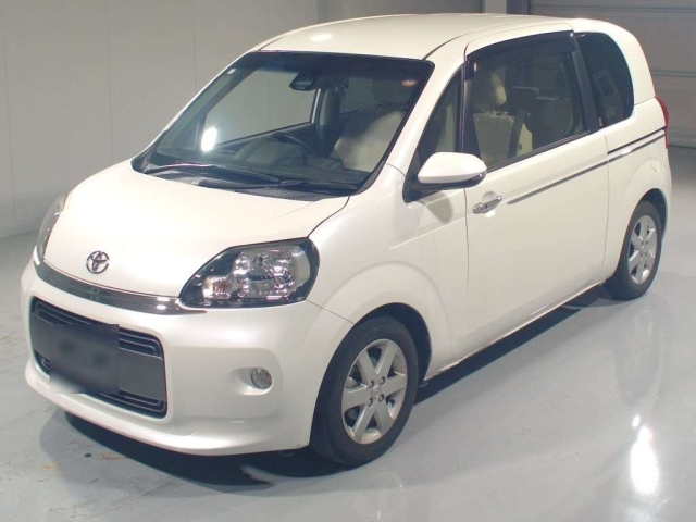 TOYOTA PORTE — фото