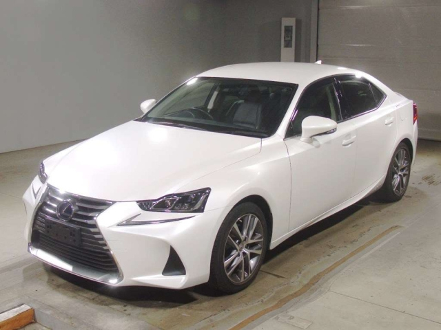 LEXUS IS — фото