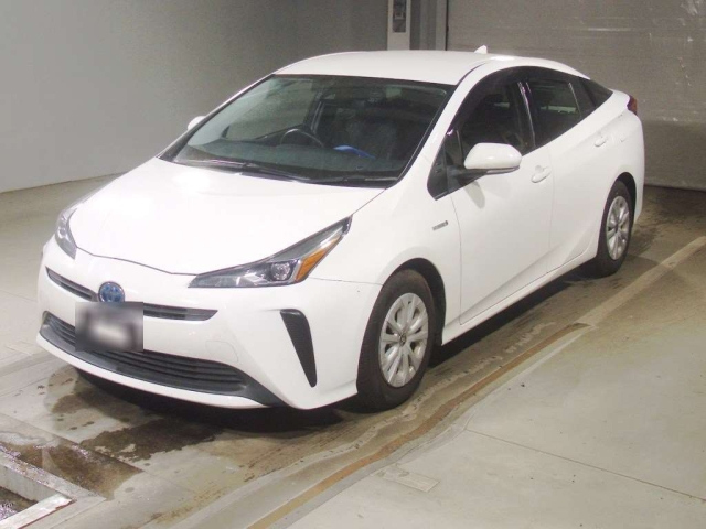 TOYOTA PRIUS — фото