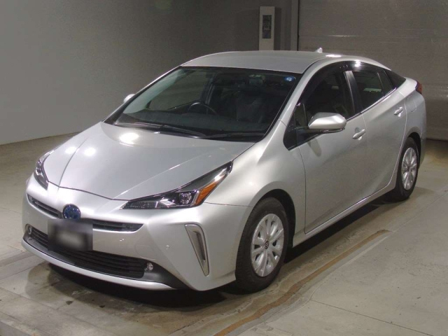 TOYOTA PRIUS — фото