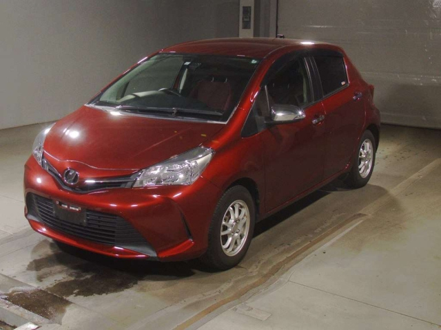 TOYOTA VITZ — фото
