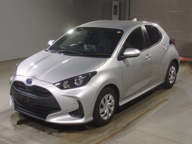 TOYOTA YARIS — фото