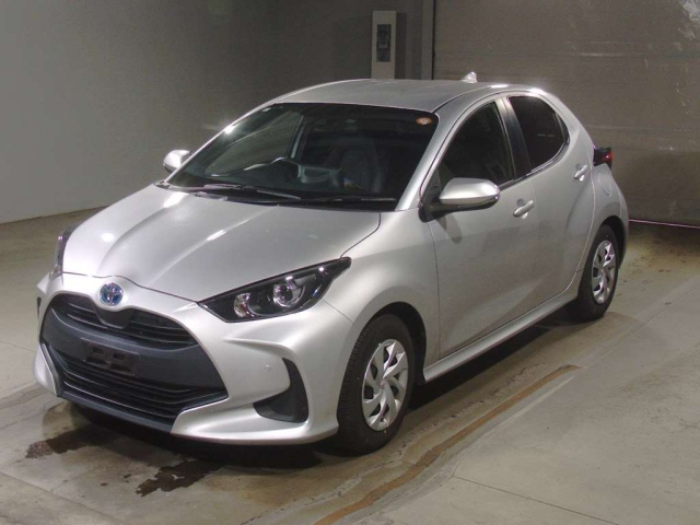 TOYOTA YARIS — фото