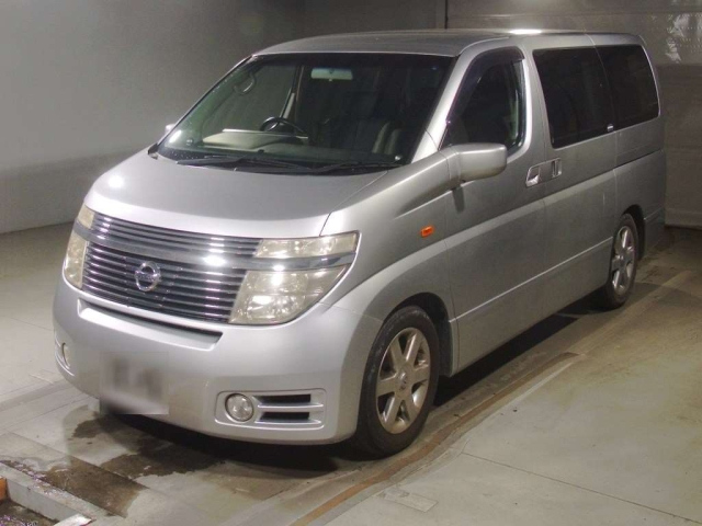 NISSAN ELGRAND — фото