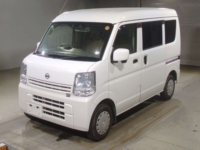 NISSAN CLIPPER — фото