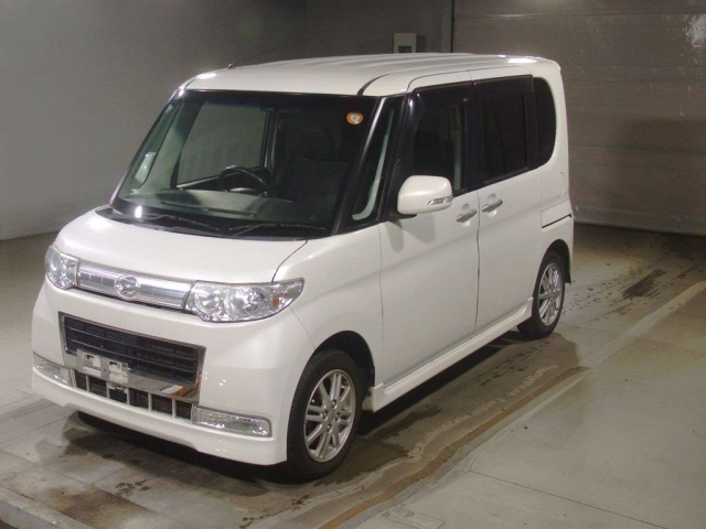 DAIHATSU TANTO — фото