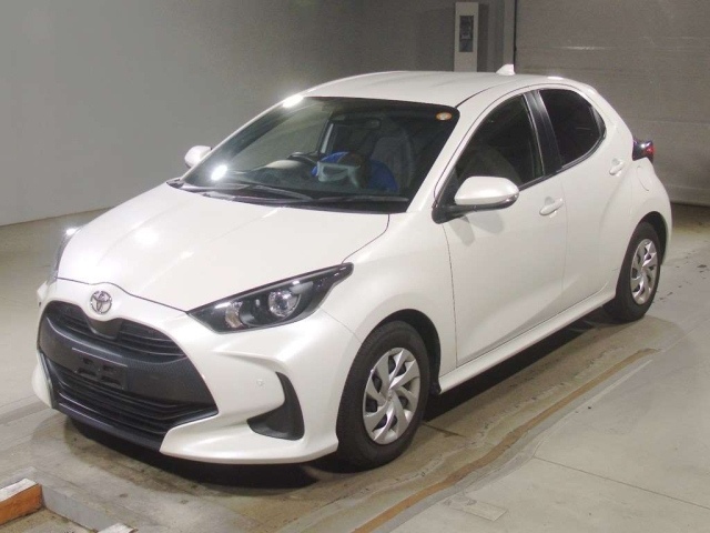 TOYOTA YARIS — фото