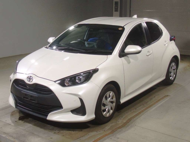 TOYOTA YARIS — фото