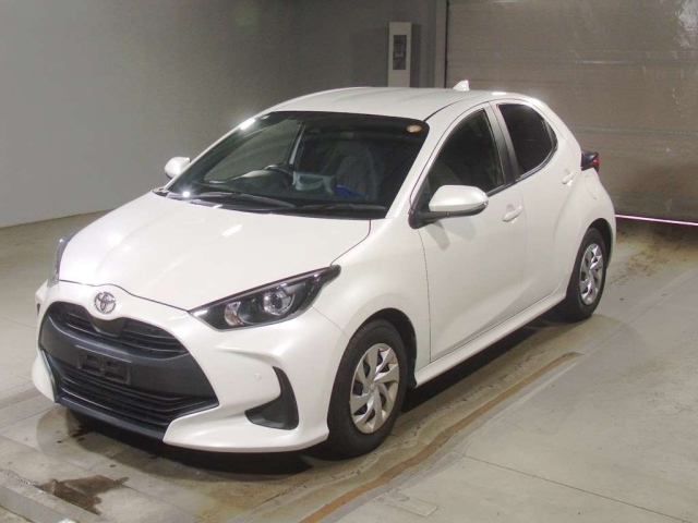 TOYOTA YARIS — фото