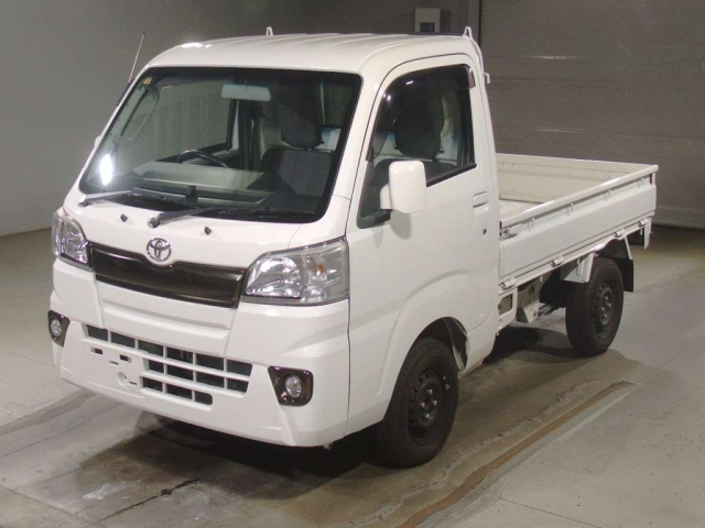 TOYOTA PIXIS — фото