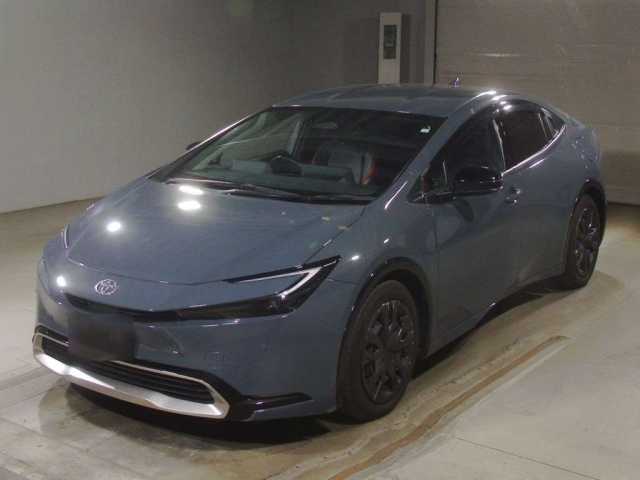 TOYOTA PRIUS — фото