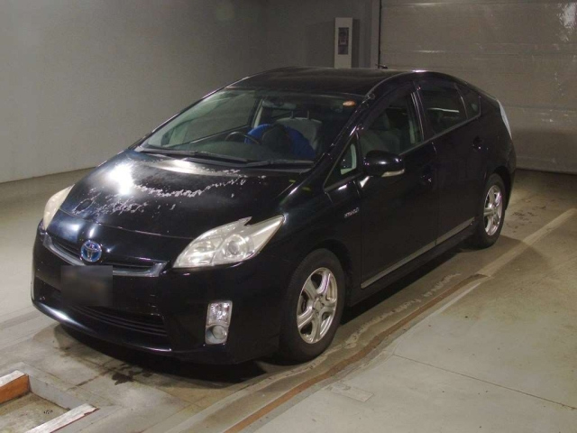 TOYOTA PRIUS — фото
