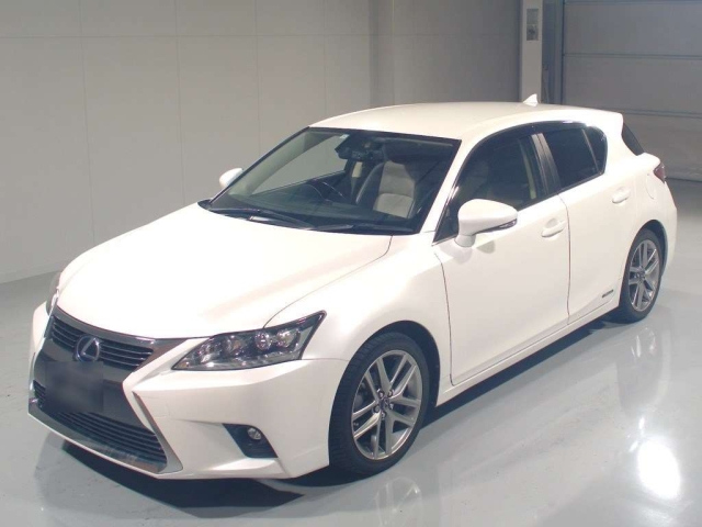 LEXUS CT — фото