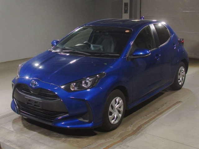 TOYOTA YARIS — фото
