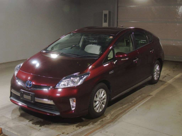 TOYOTA PRIUS — фото