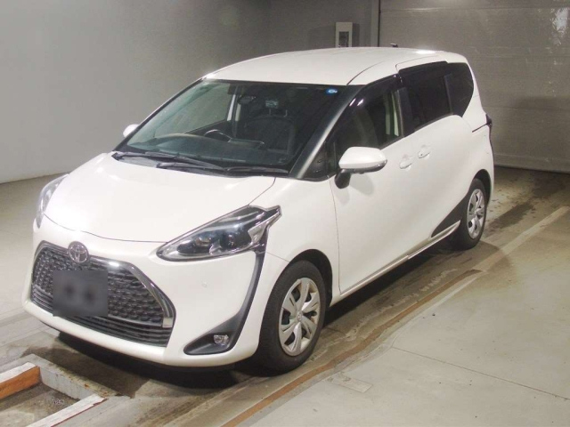TOYOTA SIENTA — фото