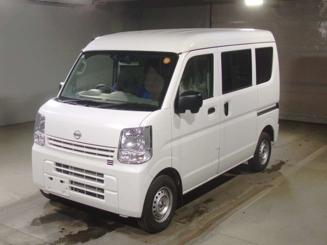 NISSAN CLIPPER — фото