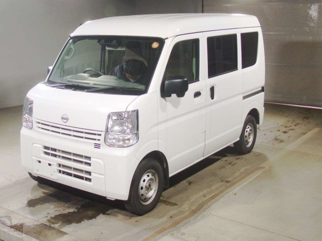 NISSAN CLIPPER — фото