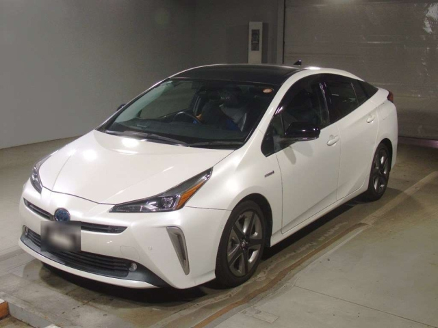 TOYOTA PRIUS — фото