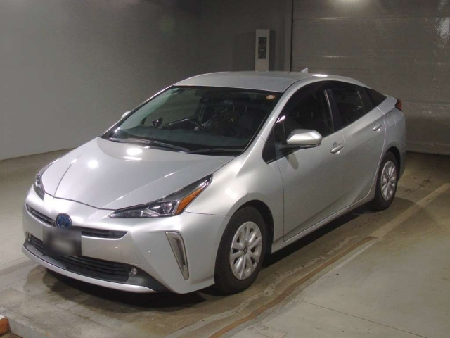 TOYOTA PRIUS — фото