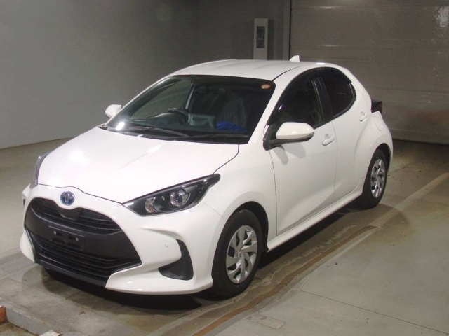 TOYOTA YARIS — фото