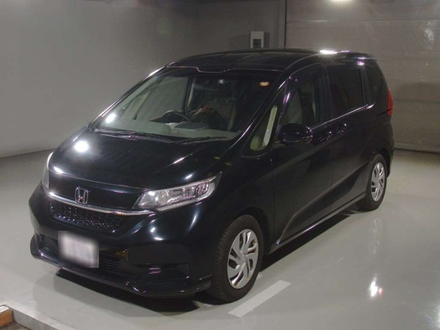 HONDA FREED — фото