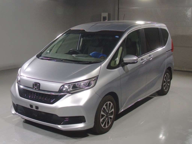 HONDA FREED — фото