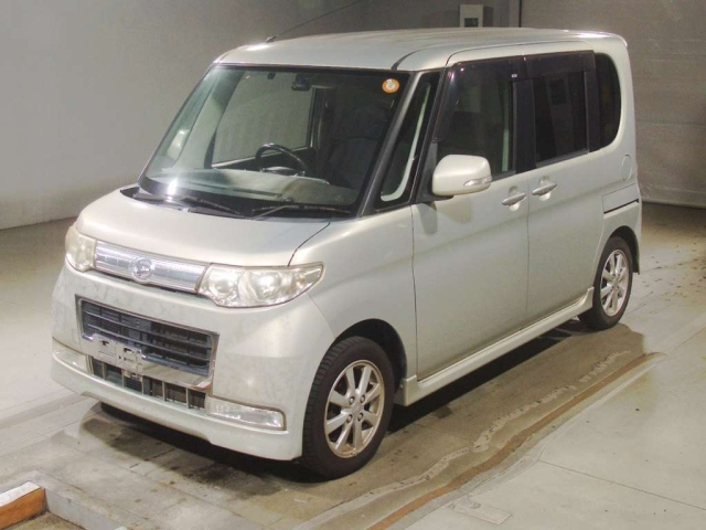 DAIHATSU TANTO — фото