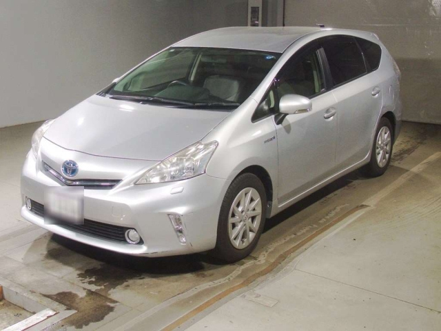 TOYOTA PRIUS — фото