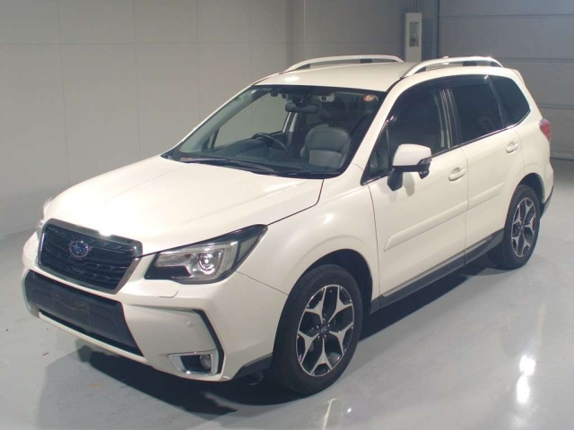 SUBARU FORESTER — фото