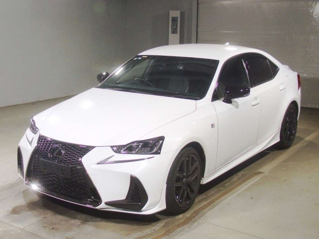 LEXUS IS — фото