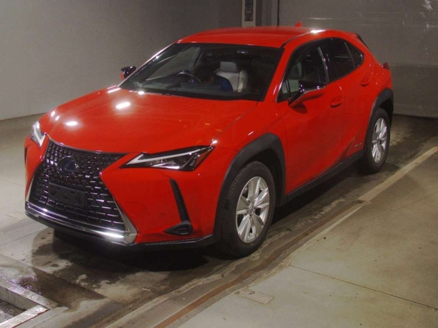 LEXUS UX — фото