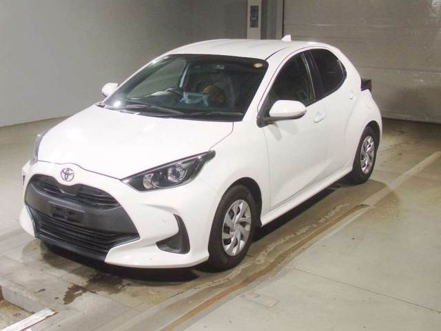 TOYOTA YARIS — фото
