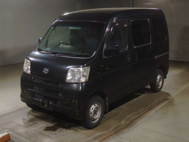 TOYOTA PIXIS VAN