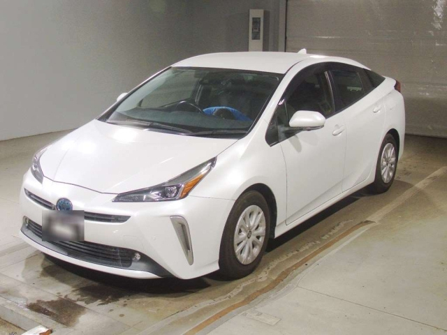 TOYOTA PRIUS — фото