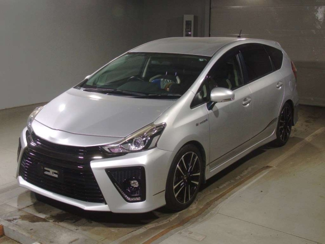 TOYOTA PRIUS — фото